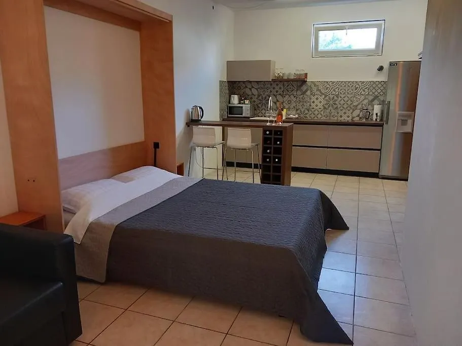 Luxury Studio Apartment With Sauna Near The Beach Štinjan