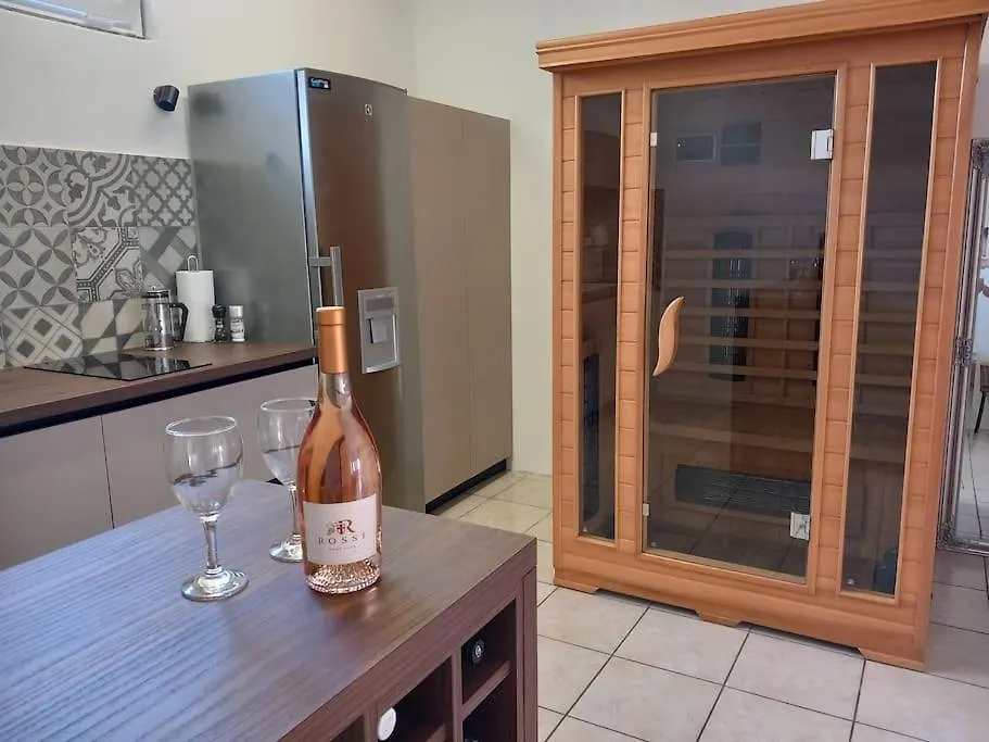 Luxury Studio Apartment With Sauna Near The Beach Štinjan Kroatië