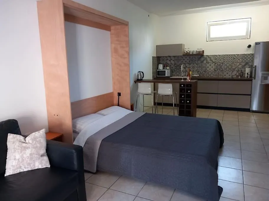 Luxury Studio Apartment With Sauna Near The Beach Štinjan 0*,  Kroatië